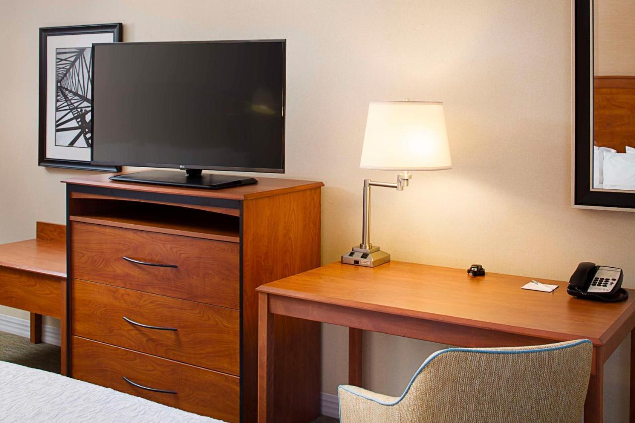 Hampton Inn & Suites - Мансфилд Экстерьер фото